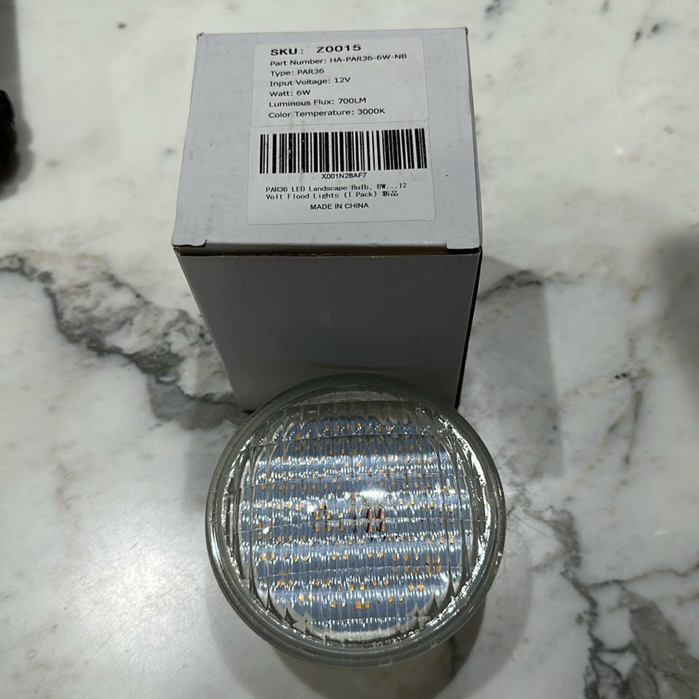 1 Outdoor Garden Landscape Bulb. NEW IN BOX
